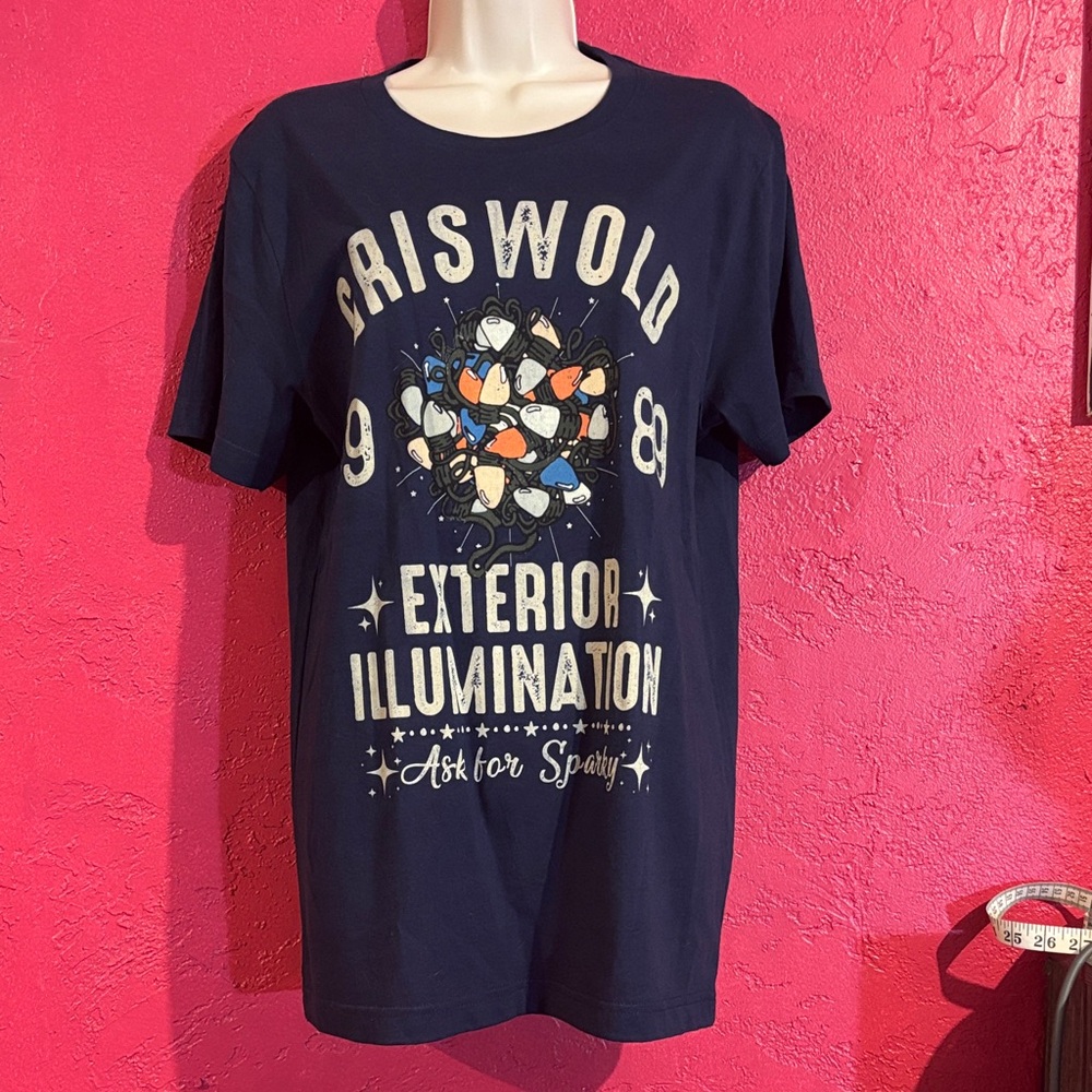Bella Canvas Navy Christmas Vacation graphic T-Shirt. Sz medium.
